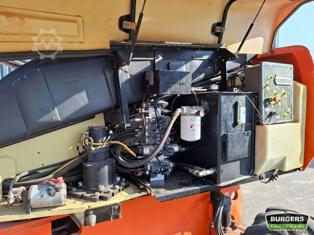 Platforma teleskopowa JLG 660SJ