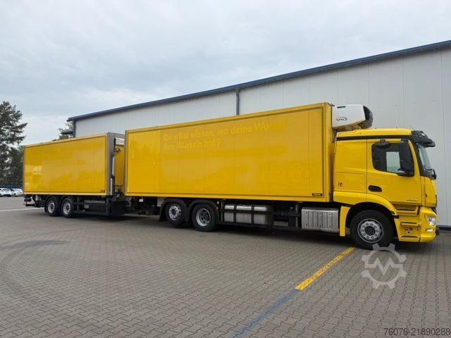 Kylbil MERCEDES-BENZ 2540 LL 6x2/4 Kühlkoffer 8.2m LBW 2,5t  Carrier
