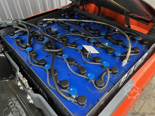 Elektrikli 3 tekerlekli forklift Linde E20L-02