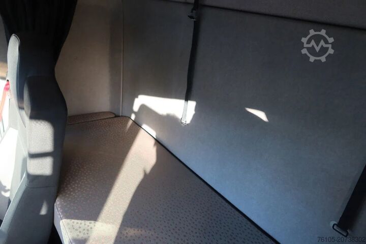 Mala Renault D250 Bakwagen + Laadklep Deuren