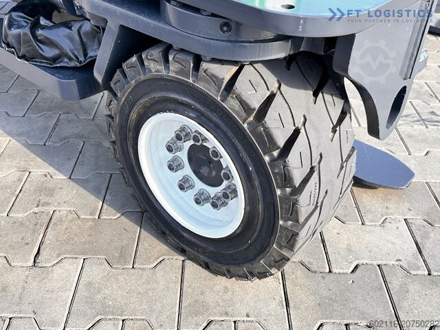 Περονοφόρο ανυψωτικό 4 κατευθύνσεων Combilift C4000 / TRIPLEX / 4900MM / GAS