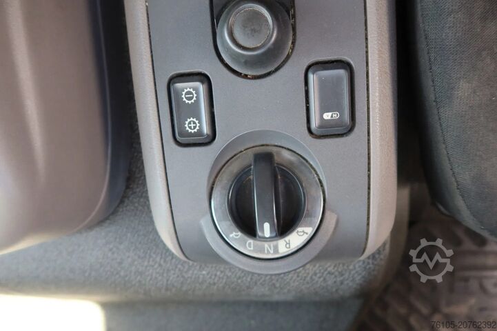 Box body DAF LF 230 Bak+Klep Dhollandia 1500 kg Euro 6