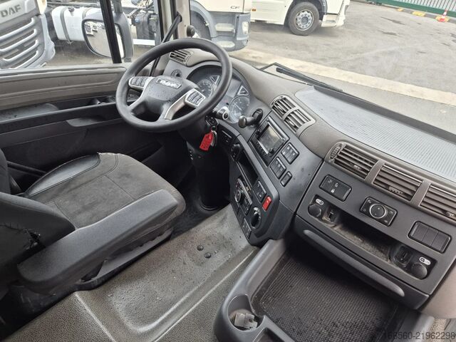 Standardní traktor DAF CF 430 FT ZF INTARDER