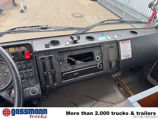 Tűzoltóautó Mercedes-Benz 1222 AF 4x4 Doka, LF 16 TS