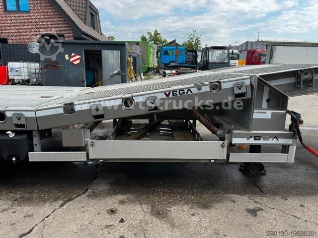 Dieplader oplegger Vega Tieflader Alu Felgen hydr. Rampe