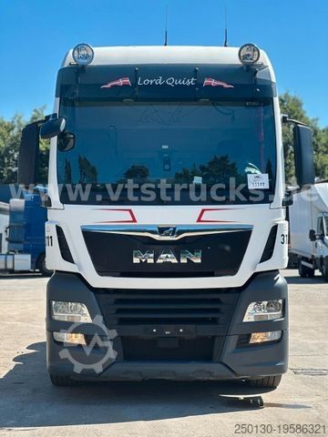 Standard tractor unit MAN TGX 26.500 6x2 Lenkachse Euro6