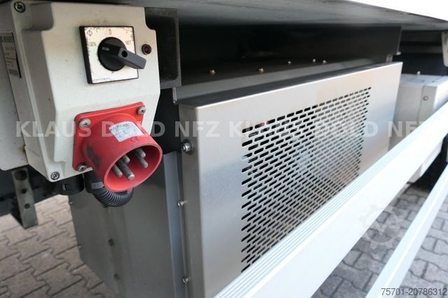 Refrigerated truck RENAULT T 460 Kühlkoffer Carrier Vollluft LBW Euro 6