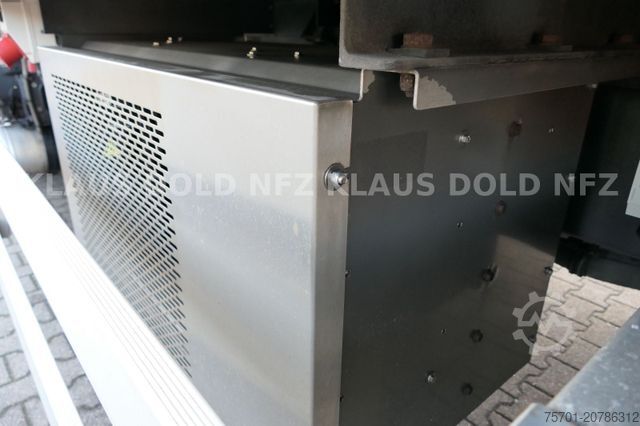 Refrigerated truck RENAULT T 460 Kühlkoffer Carrier Vollluft LBW Euro 6