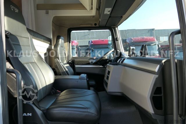 Veewagen MAN TGM 18.290 Pferdetransport Wohnwagen Slide-Out