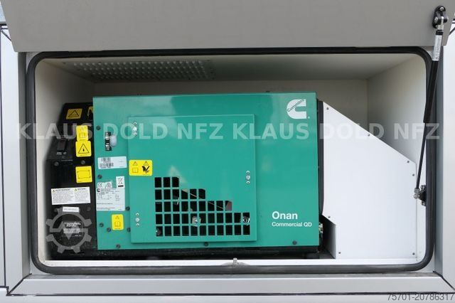 Veewagen MAN TGM 18.290 Pferdetransport Wohnwagen Slide-Out