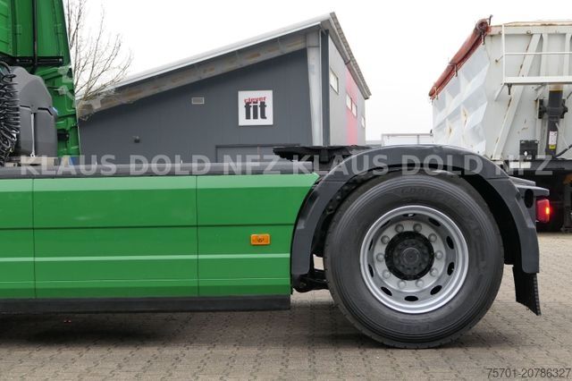 Standard tractor unit VOLVO FH 460 Globetrotter XL-Tannk Navi Euro 6