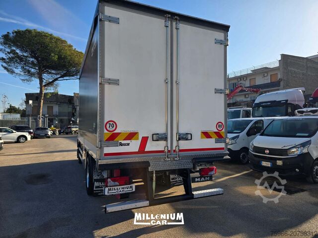 Flatbed truck with tarp MAN TGM 18-340 CENTINATO 5,60 EURO 6