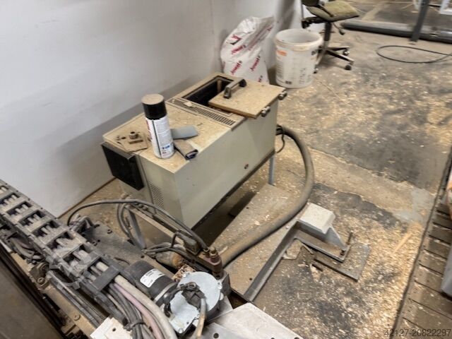 Bearbejdningscenter med tværgående bevægelse og kantlimning Homag Genius BAZ20/30/14/D