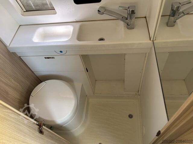 Caravan/camper Fiat Weinsberg Carabus 600 K | 4 Posti Letto | Completamente Attrezzato