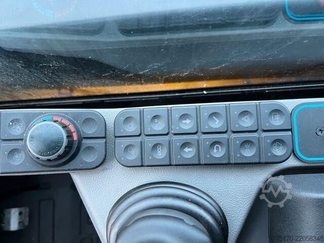Vysokozdvižný vozík JCB TLT 35-22E Teletruck / nur 131h! / 2022 / SS