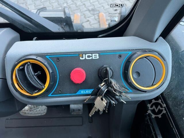 Vysokozdvižný vozík JCB TLT 35-22E Teletruck / nur 131h! / 2022 / SS