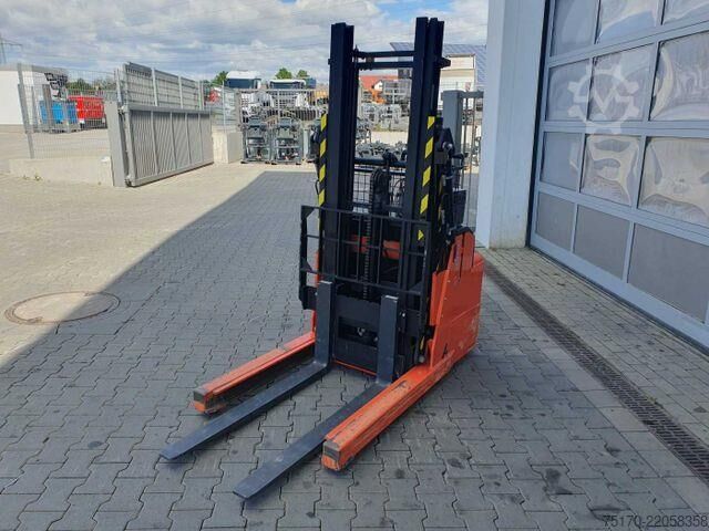 Υψίκομβος επιλεγόμενος στοίβαξης Toyota RWE 120 / Schubmaststapler / Duplex:2.9m / 257h!
