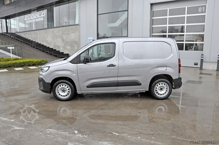 Bestelwagen Fiat Doblò F5331 L1 3,5T – 1.5 BLuehdIi Multijet 100...