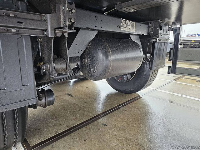 Hűtött/fagyasztott szállítás SCHMITZ SKO 24