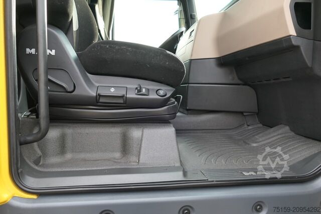 Autocamion cu caroserie interschimbabilă man TGX 26.420 6x2 KLIMA AHK Lenkachse