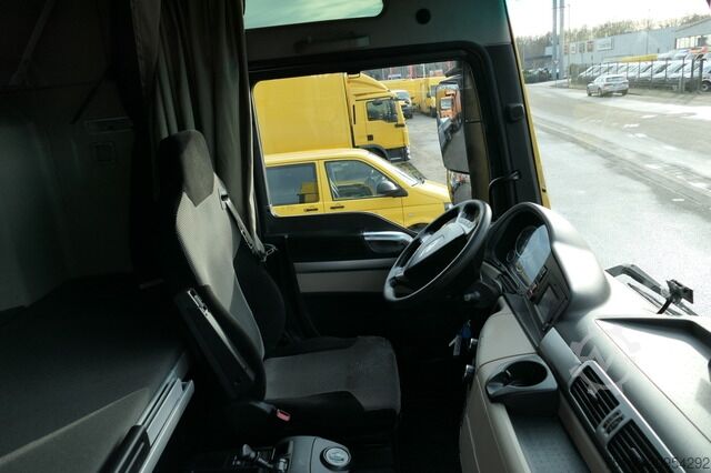Autocamion cu caroserie interschimbabilă man TGX 26.420 6x2 KLIMA AHK Lenkachse