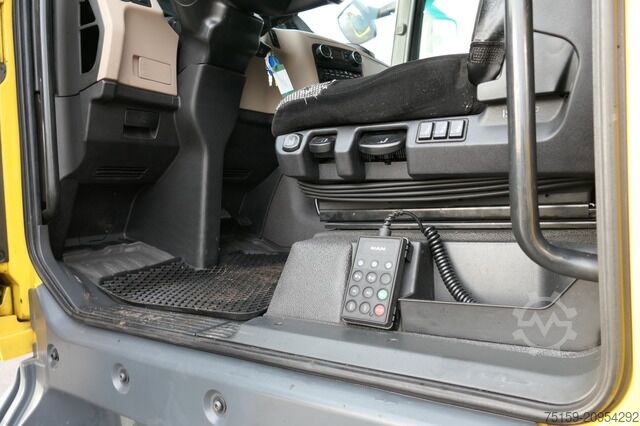 Autocamion cu caroserie interschimbabilă man TGX 26.420 6x2 KLIMA AHK Lenkachse