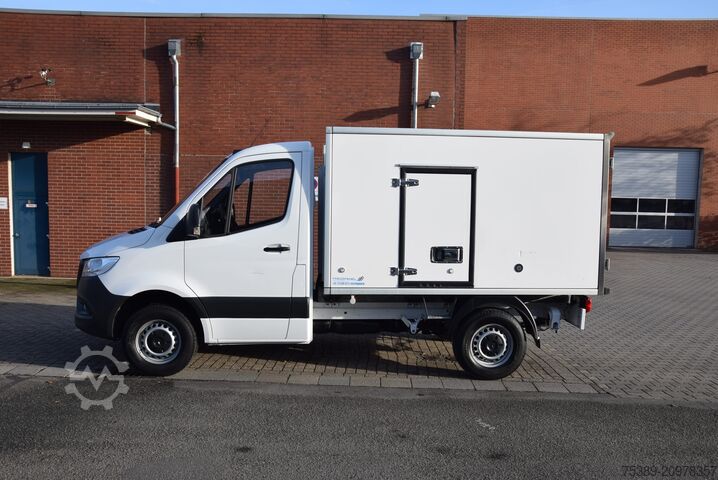 Véhicule utilitaire Mercedes-Benz Sprinter  317 Tiefkühkoffer -20 Stand Fahrk Navi