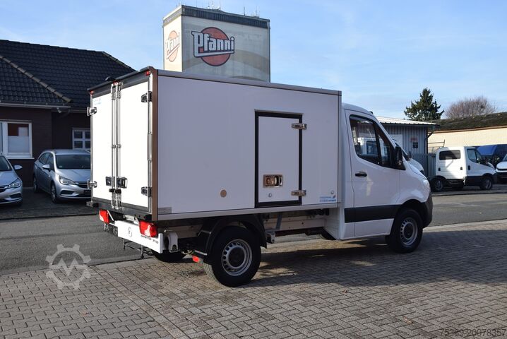 Véhicule utilitaire Mercedes-Benz Sprinter  317 Tiefkühkoffer -20 Stand Fahrk Navi
