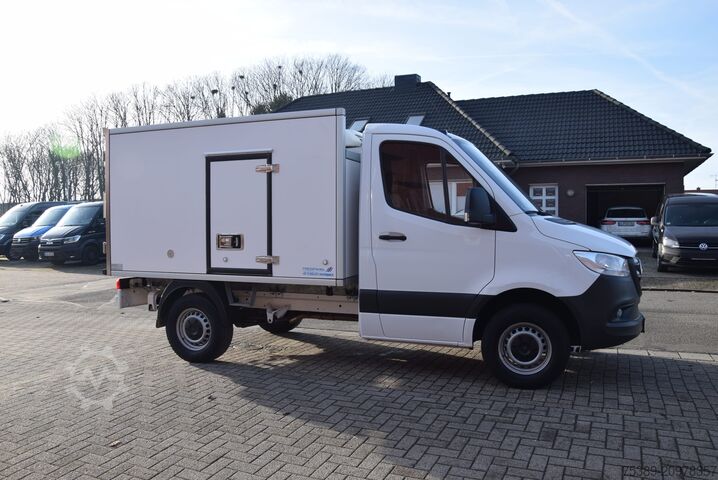 Véhicule utilitaire Mercedes-Benz Sprinter  317 Tiefkühkoffer -20 Stand Fahrk Navi