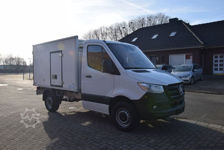 Véhicule utilitaire Mercedes-Benz Sprinter  317 Tiefkühkoffer -20 Stand Fahrk Navi