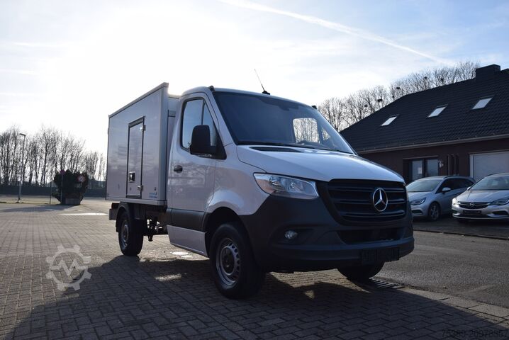 Véhicule utilitaire Mercedes-Benz Sprinter  317 Tiefkühkoffer -20 Stand Fahrk Navi