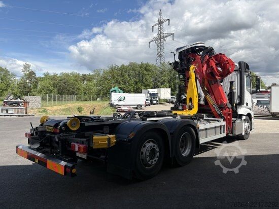 Camion benne MERCEDES-BENZ ACTROS 2551 6X2, PALFINGER-ABROLLKIPPER MIT SCHROTTKRAN,  LENK-LIFTACHSE, EURO 6