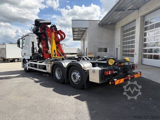 Camion benne MERCEDES-BENZ ACTROS 2551 6X2, PALFINGER-ABROLLKIPPER MIT SCHROTTKRAN,  LENK-LIFTACHSE, EURO 6
