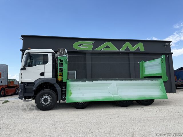 Camion-benne tricar MAN TGS 41.520 40Ton 8x4 Euro6 KIPPER 18cbm