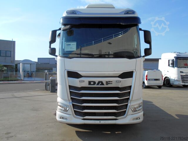 Tracteur routier standard DAF XG 480