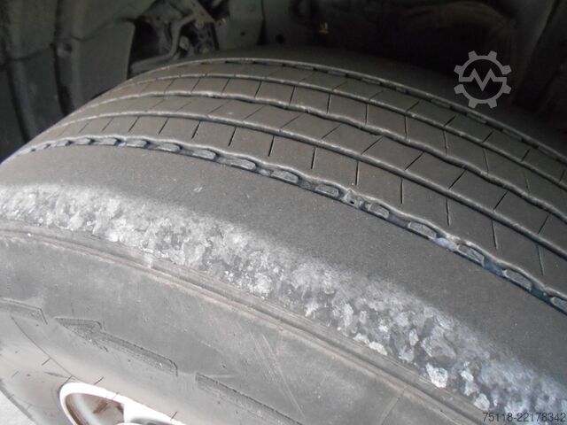 Tracteur routier standard DAF XG 480
