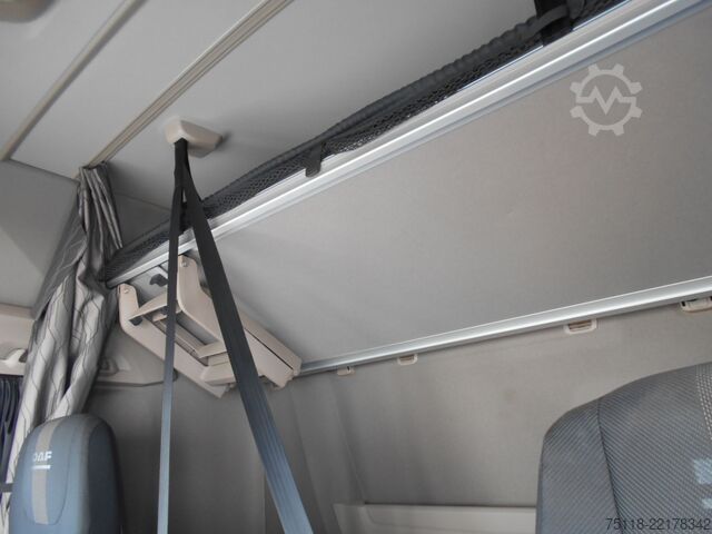 Tracteur routier standard DAF XG 480