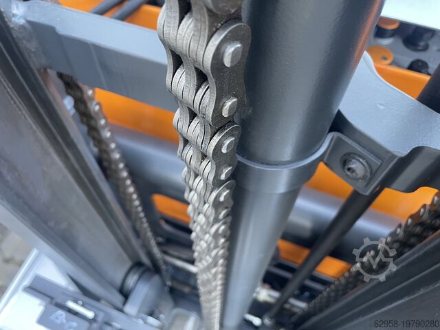 Schubmaststapler mit Hubhöhenanzeige STILL FM-X12 - NUR 2564 h - Hubhöhenanzeige