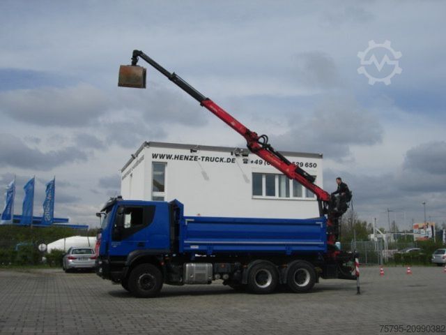 Kipper LKW IVECO TRACKER 260T50 6x4 3-Achs Kipper Heckkran Espilo