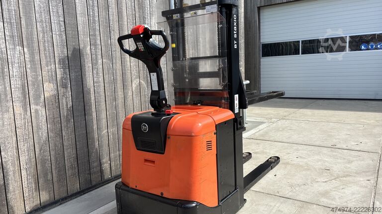 Empilhador manual BT SPE 160