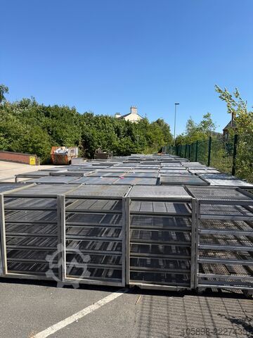 Koch-/Kühlgestelle Various Stainless steel mobile racks