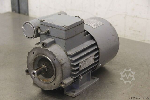 Elektromotor 0,55 kW 2890 tpm ZSE MEZ 3APJC80-2