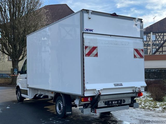 Vrachtwagen met bakwagen VOLKSWAGEN CRAFTER KOFFER MIT PORTALTÜREN KAMERA KLIMA NAVI