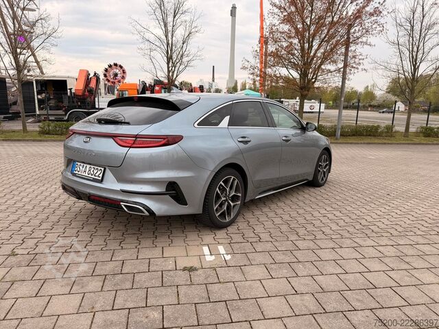 Minibüs KIA ProCeed GT-Line