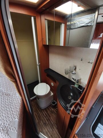 Camper semintegrato EURAMOBIL Contura 670 SB