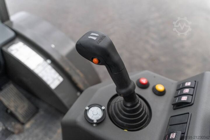 Forklift Ausa C 251 H x4