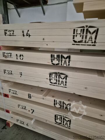 Genomgående bearbetningscenter Hundegger Lohnfertigung im Holzbereich