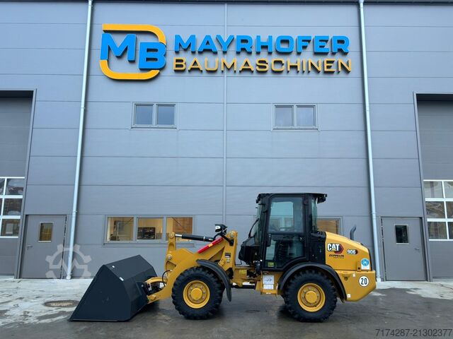 Loader Caterpillar 906M