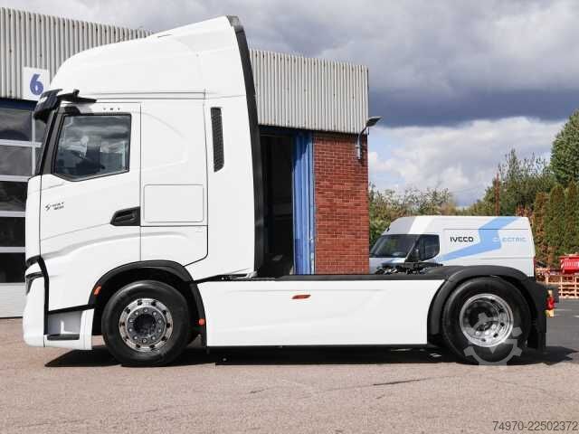 Standardní tahač Iveco S-Way AS440S50T/P