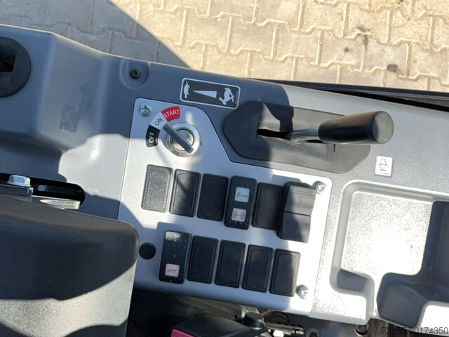 Minikoparka < 7t Yanmar SV19VT